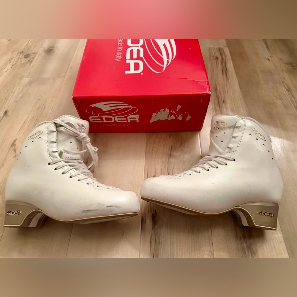 Edea Women's White Ice Skates